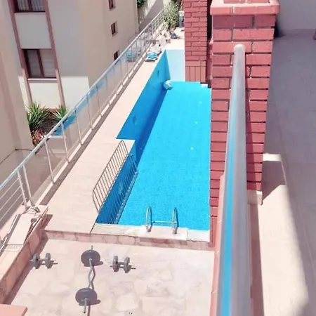 Ladys 1 App 2 Slp Met Zwembad * Kuşadası